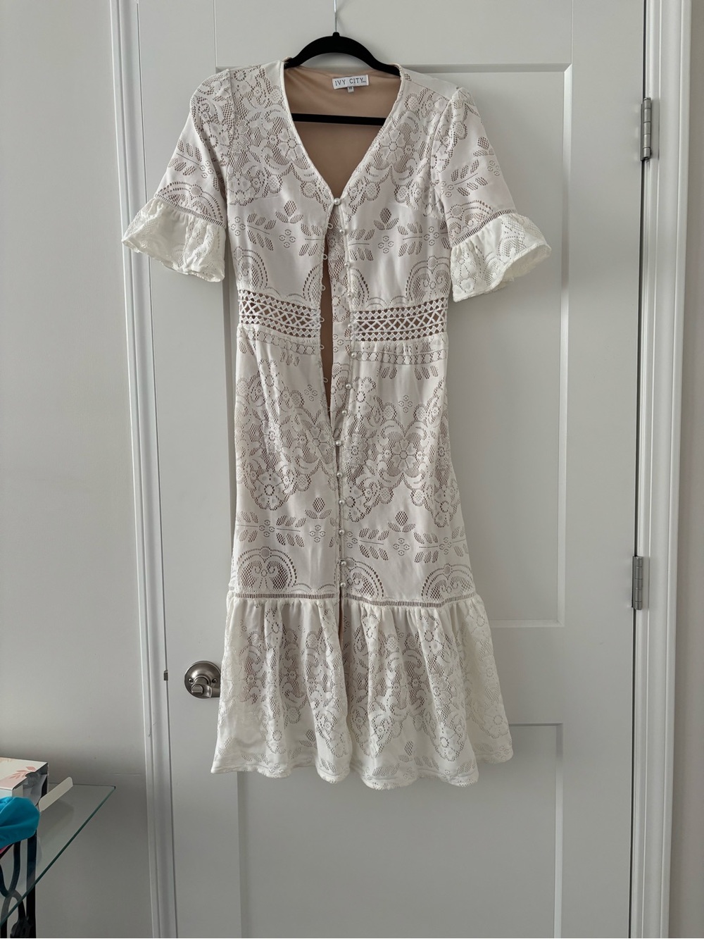 Ivy City Co Cream Eyelet Lace Midi Dress